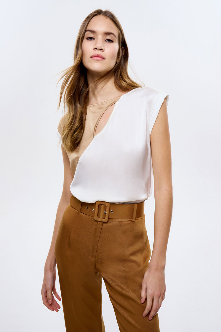 REMERA USTARI
